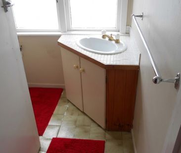 Birkdale, 2/25A Verbena Road - Photo 5