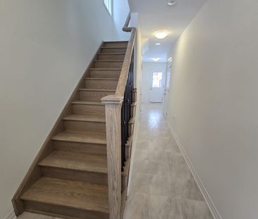 For Lease - 11 Greig Street, Brantford, Ontario - Photo 3