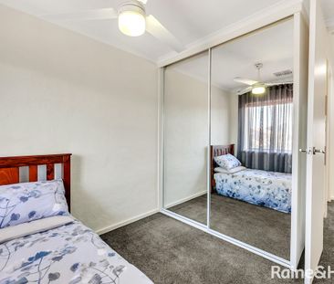 Charming Townhouse in Prime Location - Photo 2