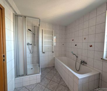 Dachgeschosswohnung – mit Kamin & offener Küche - Photo 6