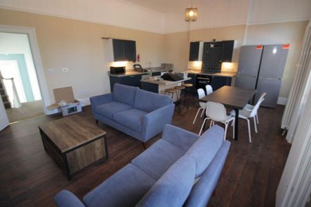 5 bedroom house to rent - Photo 2