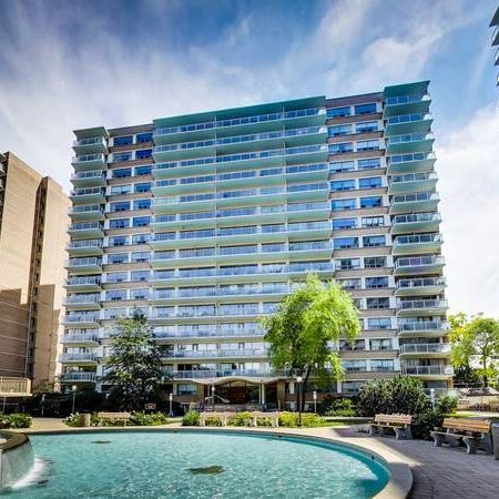 Spacious Renovated Bachelor, 1 & 2BRs: Subway Line - Photo 4