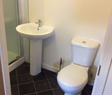 1 bedroom retirement property to rent - Photo 4