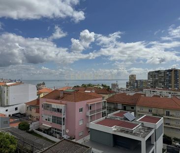 Almada, Setúbal Municipality - Photo 1