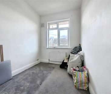 Priory Road, Hounslow, Middlesex, TW3 2RA - Photo 2