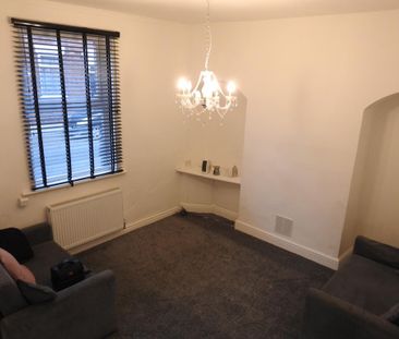 2 bedroom terraced house to rent - Photo 1