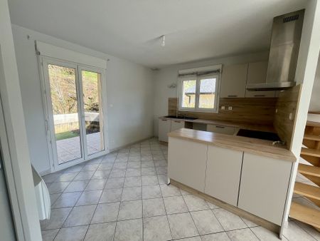 Location Appartement 4 pièces 87m² RODEZ 12000 - Photo 4