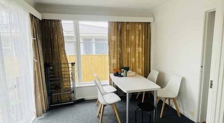 39 Archibald Road, Kelston - Photo 3