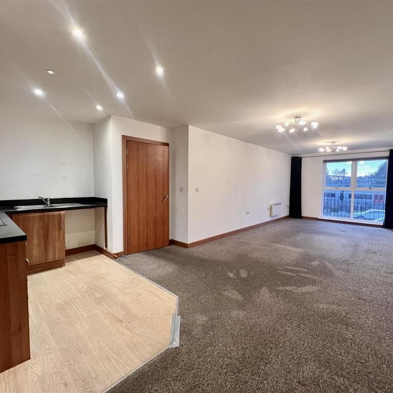 2 bedroom flat to rent - Photo 1