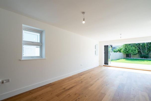 4 bedroom detached house to rent - Photo 1