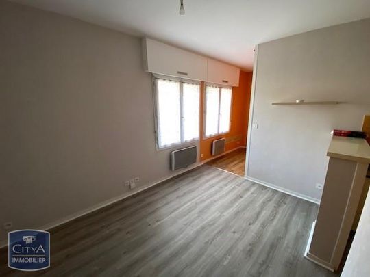 Location Appartement 1 pièce 23m² POITIERS 86000 - Photo 1