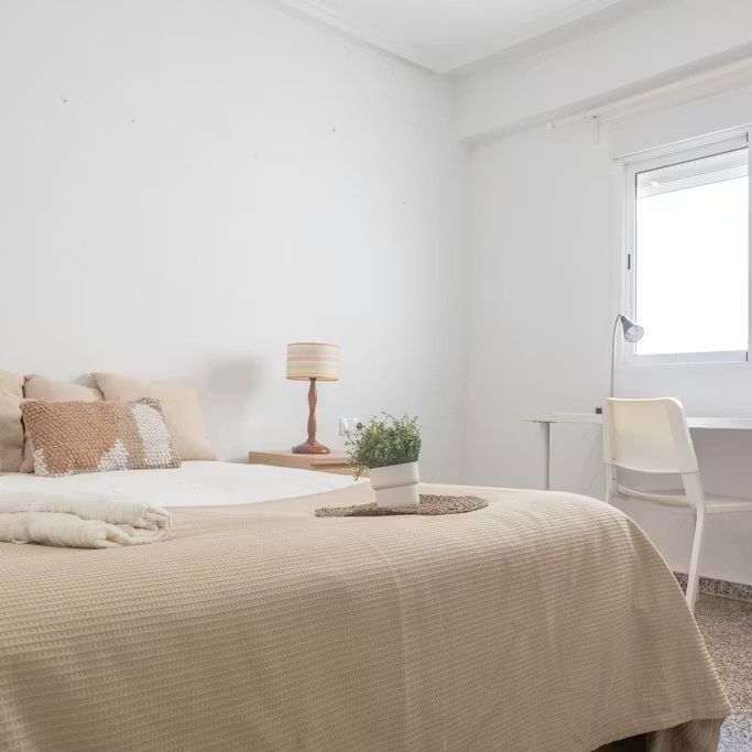 Calle Reig Genovés, Valencia, Valencian Community 46019 - Photo 1