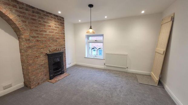 2 bedroom terraced house to rent - Photo 1