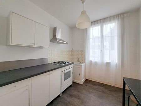 Location Appartement 1 pièce 25m² TOURS 37000 - Photo 3
