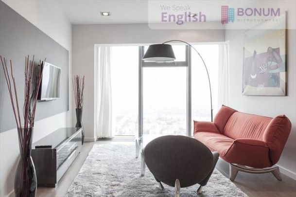 Sky Tower_Powstańców Śląskich, Wrocław - Zdjęcie 1