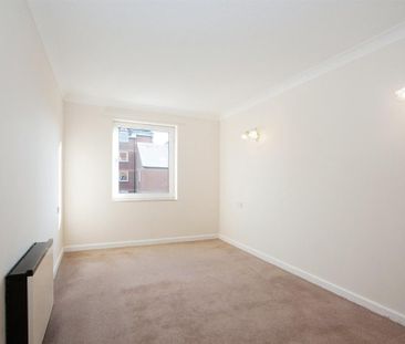 1 bedroom retirement property to rent - Photo 4