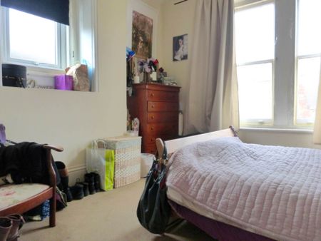Bushey Hall Road, Bushey, WD23 - Photo 3