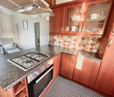 3 bedroom semi-detached house to rent - Photo 6