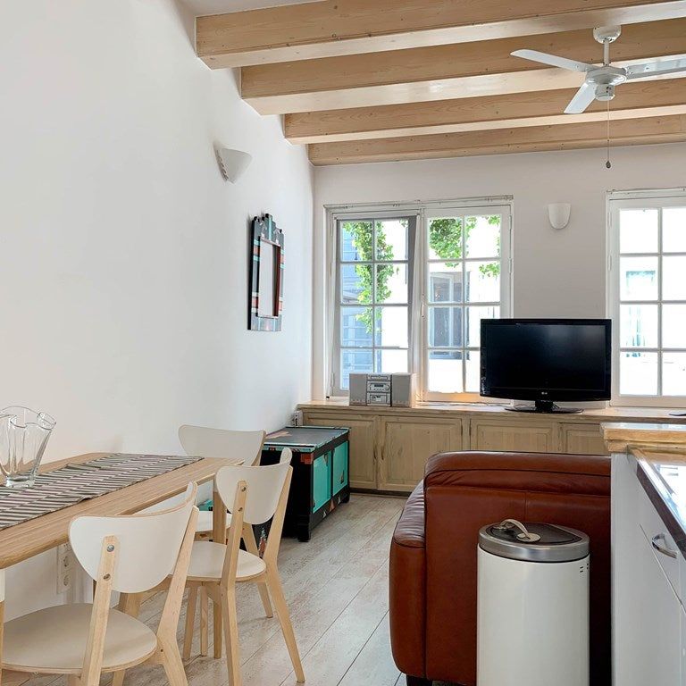 Te huur: Appartement Oudezijds Voorburgwal 183 A1 in Amsterdam - Foto 1