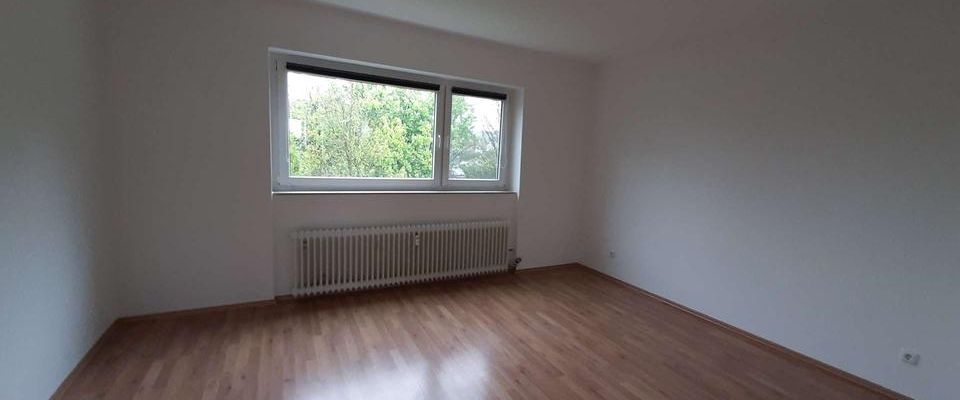 schöne 2 ZKB - Wohnung im 5. OG *ab sofort* - Foto 1