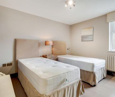 3 bedroom flat to rent - Photo 5