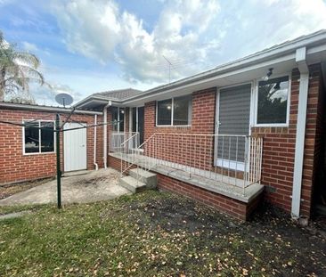 PRIME LOCATION! - Photo 3