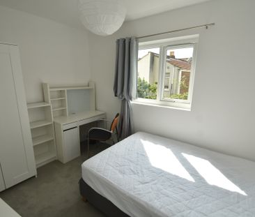 5 bedroom terraced house to rent - Photo 4