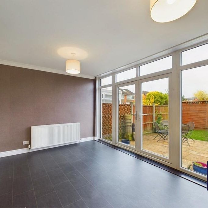 3 bedroom semi-detached house to rent - Photo 1