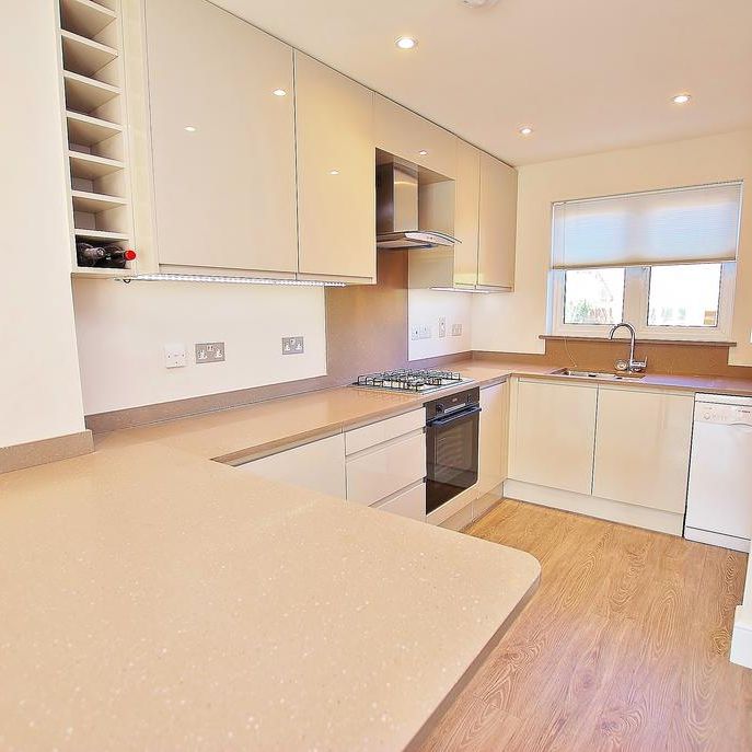 2 bedroom semi-detached house to rent - Photo 1