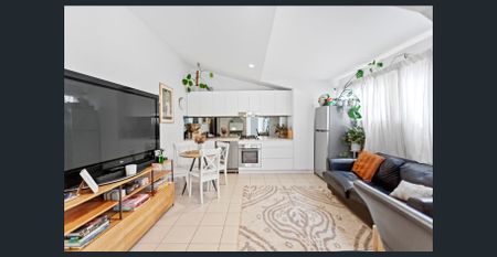 Spacious design with balcony & views | Top floor position - Photo 5