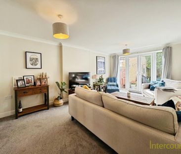 4 bedroom link detached house to rent - Photo 2