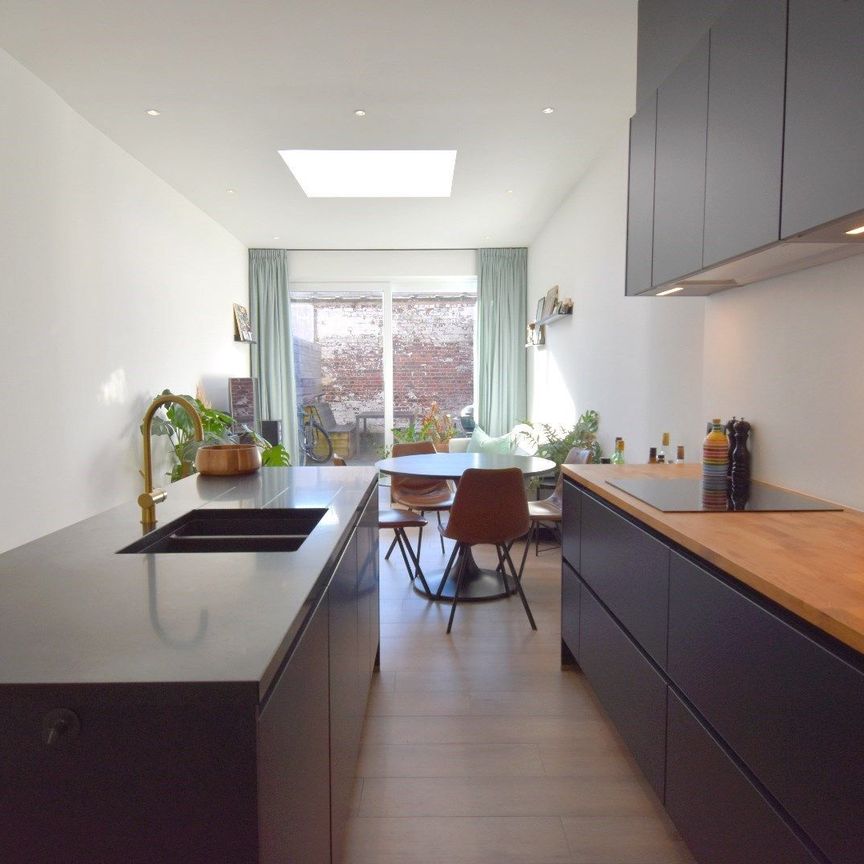 Stadswoning met 2/3 slaapkamers en zonnige stadstuin in Kortrijk - Foto 1