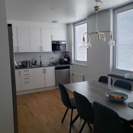 Tempelriddarvägen, Skärholmen - Photo 3