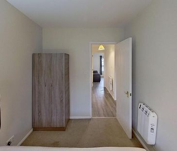 2 bedroom flat to rent - Photo 6