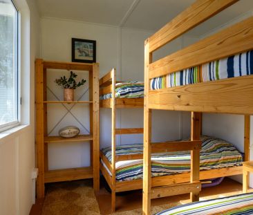 Charming Coastal Cottage - Photo 3