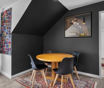 Top-Floor Apartment in the Heart of Kingston! - Photo 3