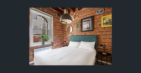 Fully Furnished Heritage Warehouse Apartment in Prime Yarra-Side Location Tuesday 3 -3:30pm or Call Courtney for a private viewing 0417 541 207 - Photo 3