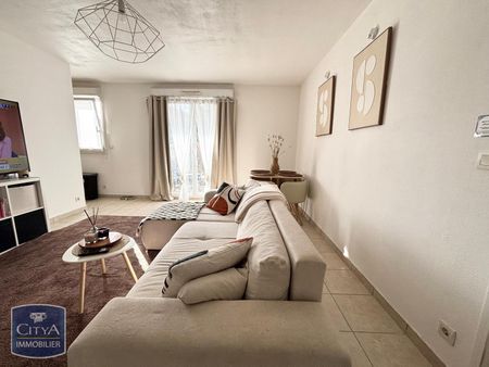 Location Appartement 2 pièces 47m² QUIEVRECHAIN 59920 - Photo 3