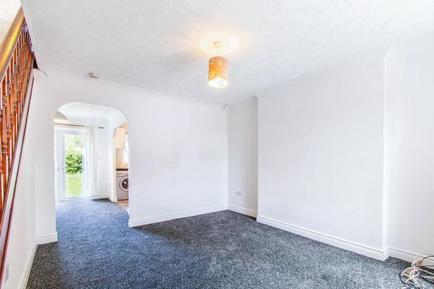 3 bedroom terraced house to rent - Photo 1