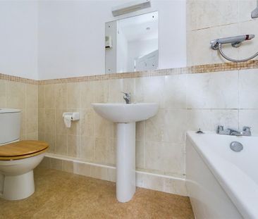 2 bedroom apartment to rent - Photo 6