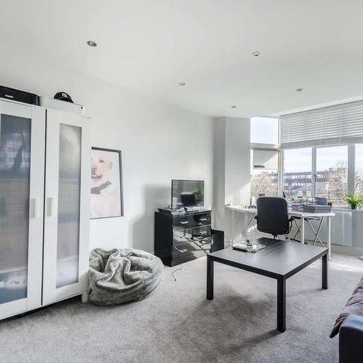 Trinity Court, Bloomsbury, WC1X - Photo 1