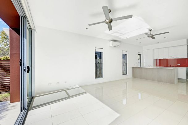 Beachside Home within the Prestigious Sandcastles Estate - Photo 1