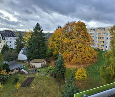 ++ Küche mit Tresen ++ sonniger Balkon ++ Blick ins Grüne ++ - Foto 1