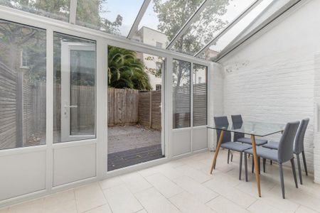 4 bedroom ground floor flat to rent - Photo 2