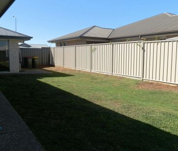 2 Singleton Court - Photo 6