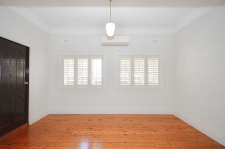 Beautiful Family Home!! - Photo 4