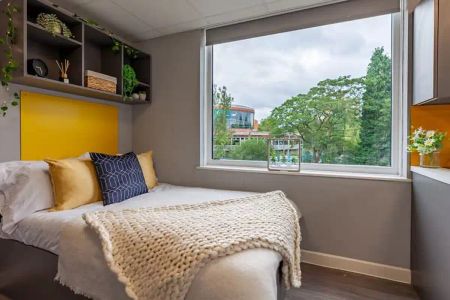 Loft Ensuite - Photo 5