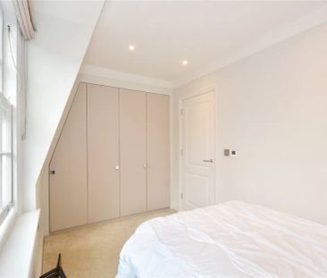 3 bedroom flat in Islington - Photo 1