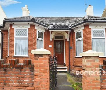 4 bedroom detached house to rent - Photo 4