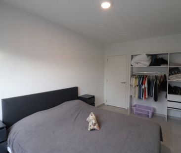 BEN-woning met 3 slaapkamers, terras met tuin, tuinberging en autos... - Foto 6